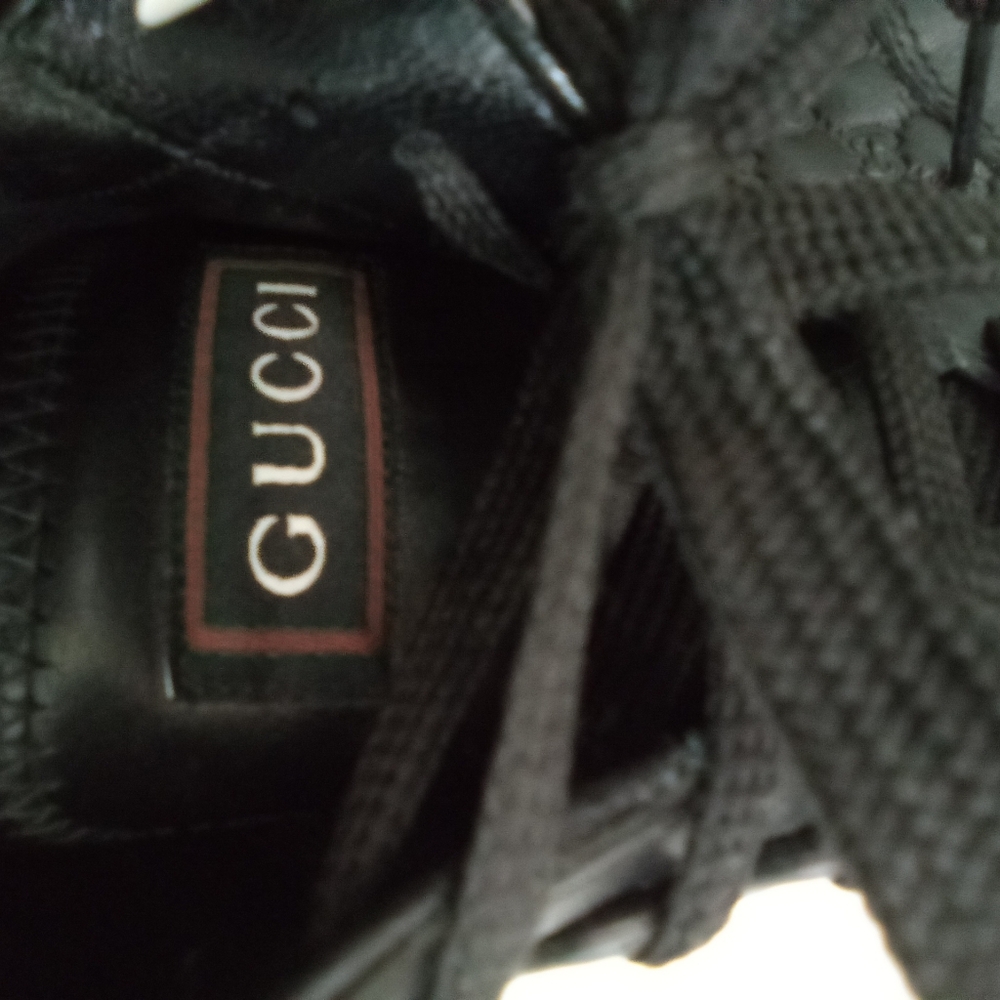 Gucci Black Sneakers with Red and Green Stripes - Picture 16 of 16